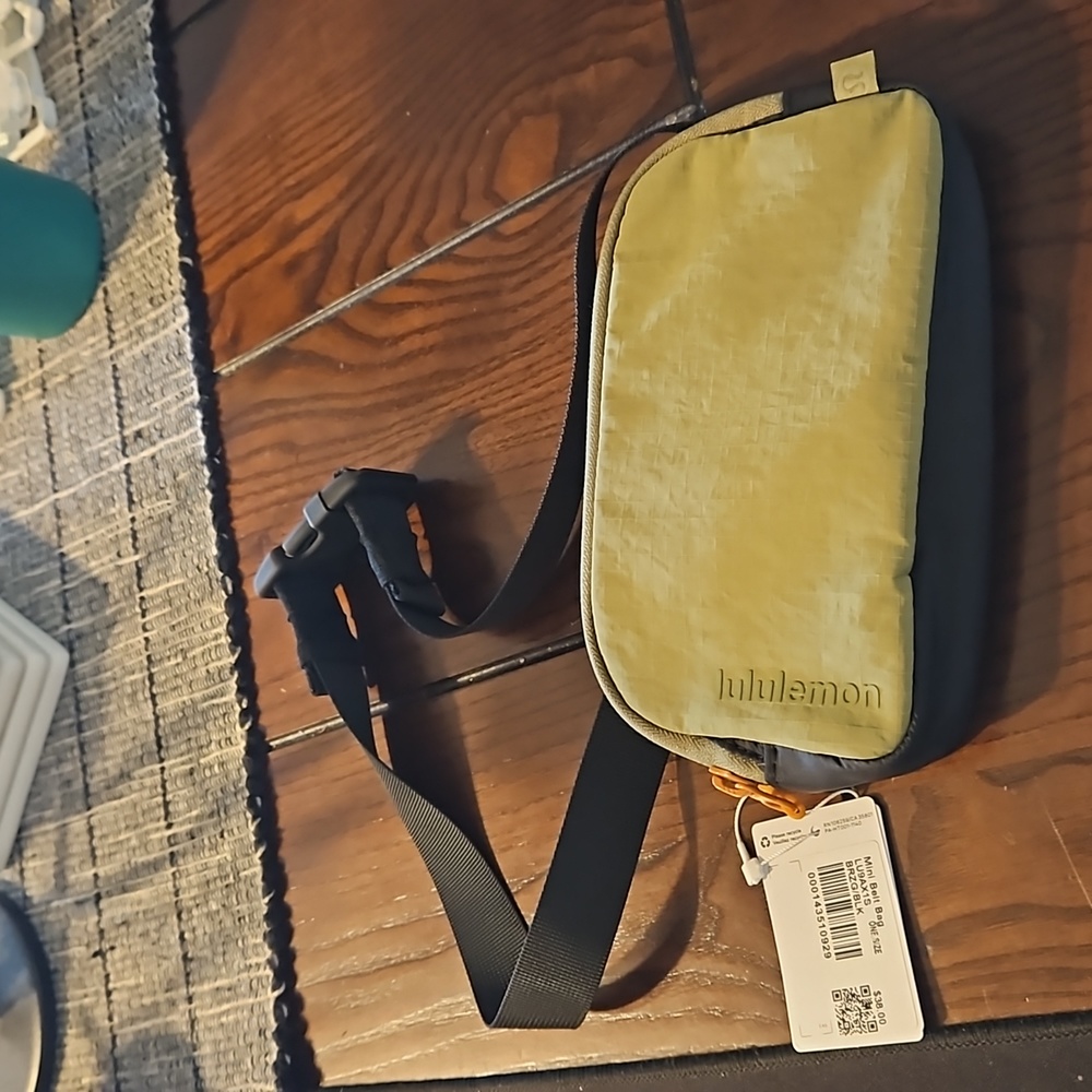 Lululemon mini belt bag
